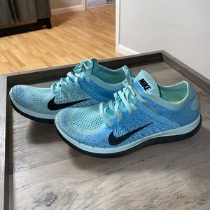 Nike women’s fly knit running shoes